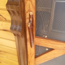 Door-handle made from twig.
